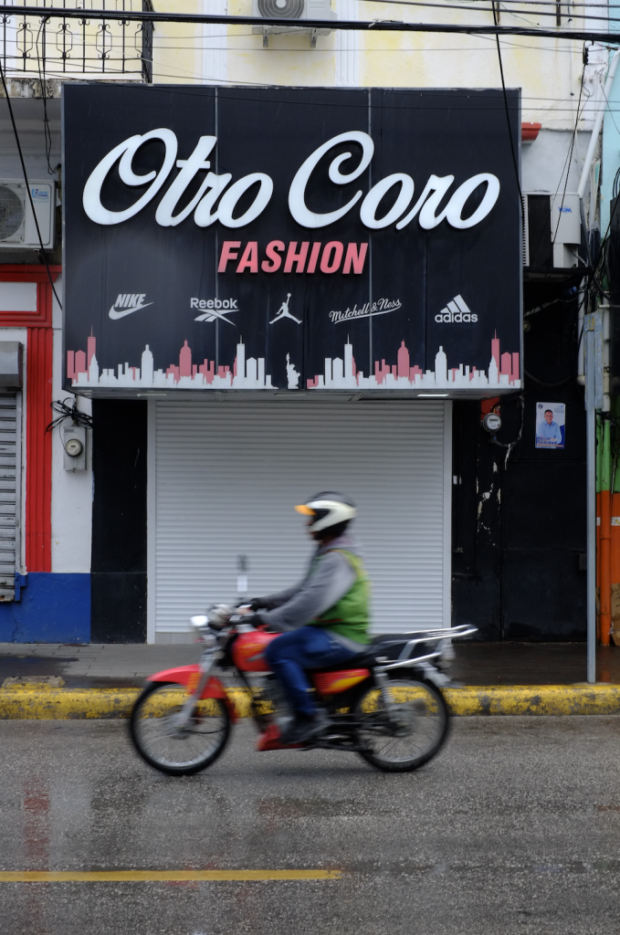 El país de las motocicletas: entre la necesidad y el riesgo en República Dominicana